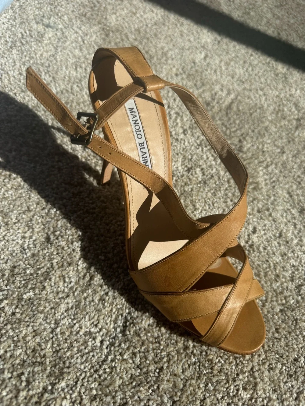 BNWT Manolo Blahnik Tan Leather Strappy Slingback Heels